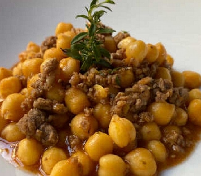 Garbanzos a la Boloñesa