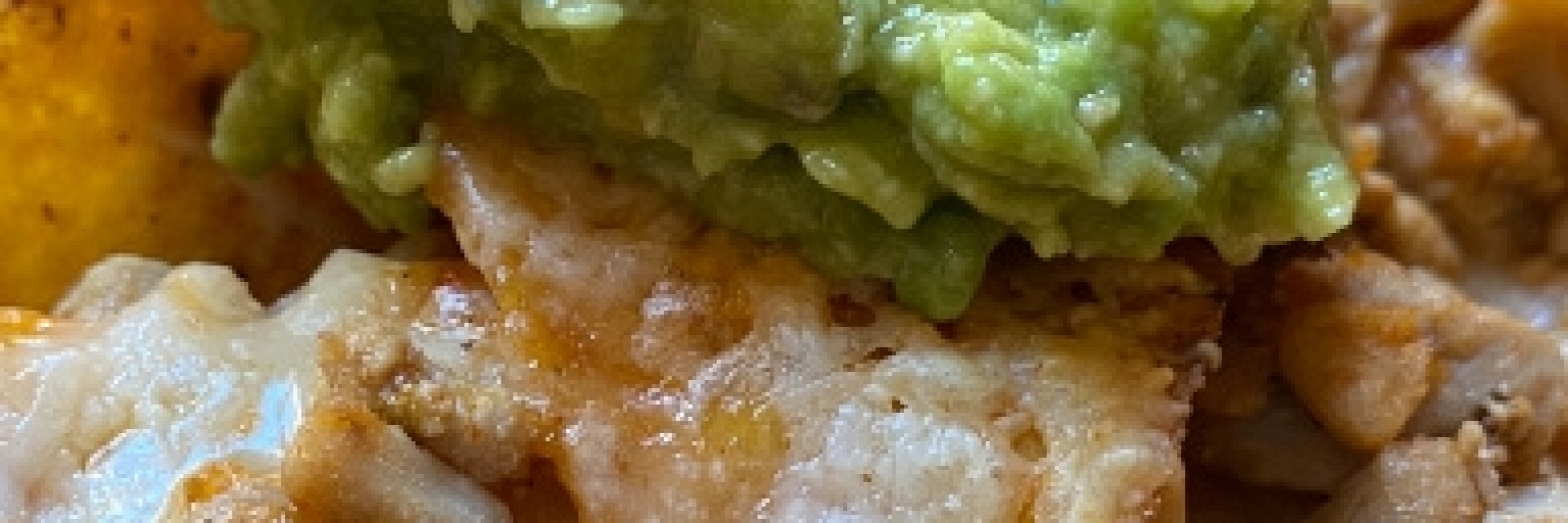 Nachos con Mix de Pollo Valdelicias y guacamole